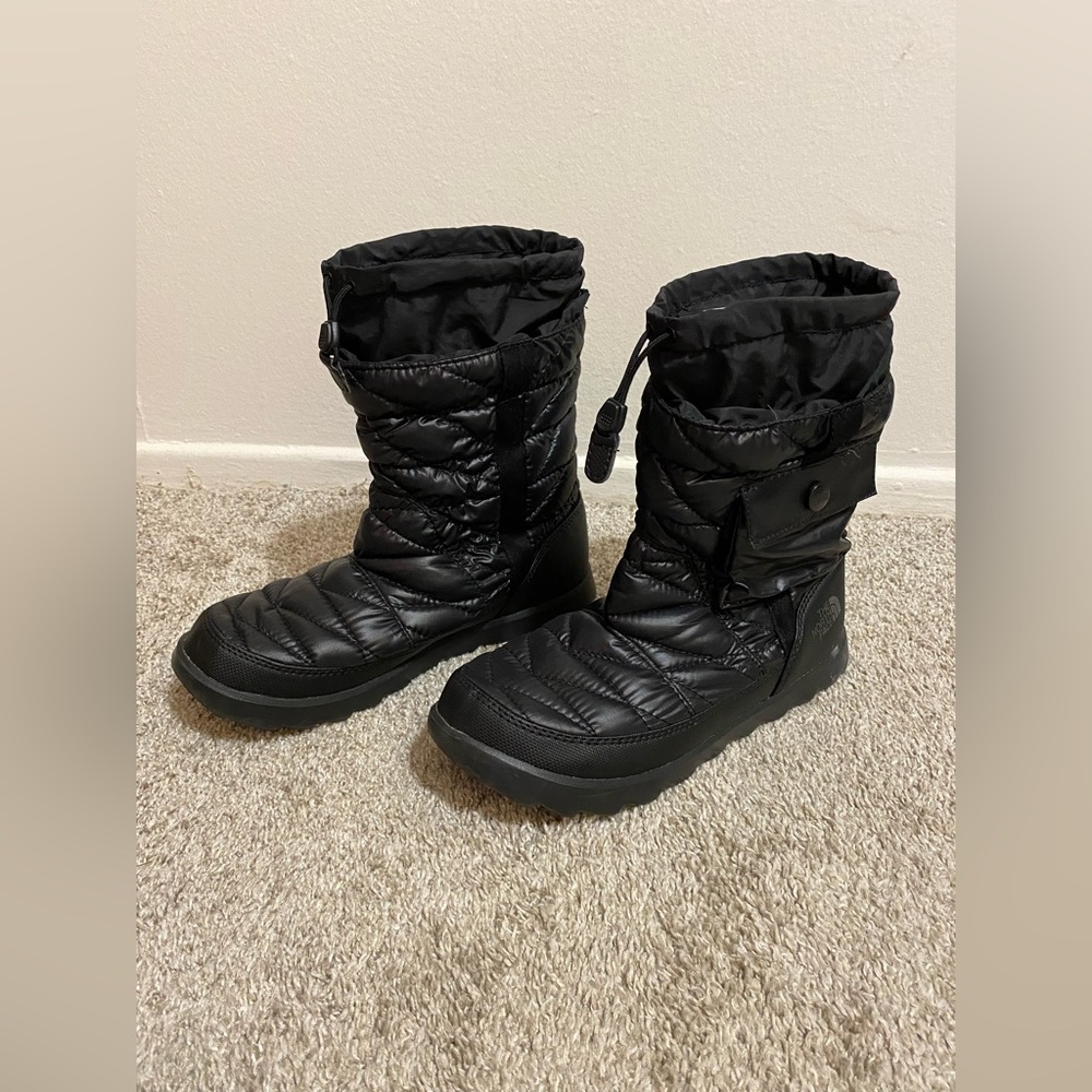 The NorthFace black waterproof snow boots